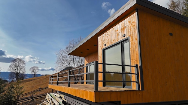 Dom modułowy czy tradycyjny – co lepiej sprawdzi się na polskiej działce?