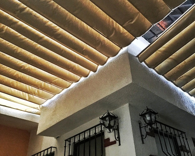 Dom parterowy ocieplenie stropu czy dachu – co wybrać?