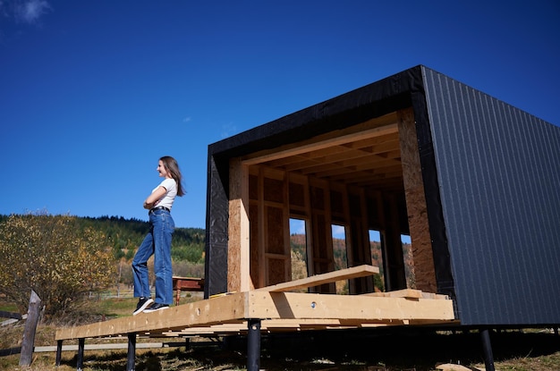 Ile kosztuje dom prefabrykowany i od czego zależą ceny?