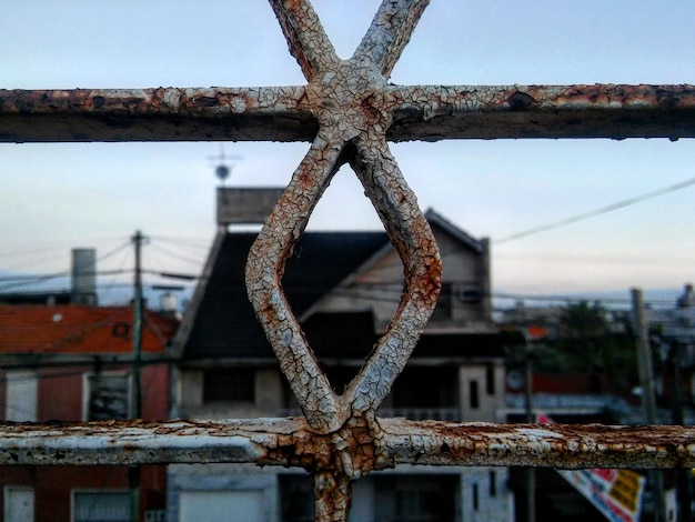 Ile potrzeba stali na dom i od czego to zależy?