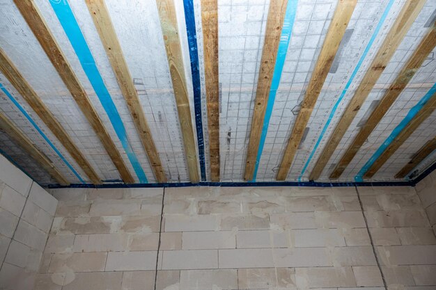 Jaki styropian na podłogę stropu sprawdzi się w Twoim domu?