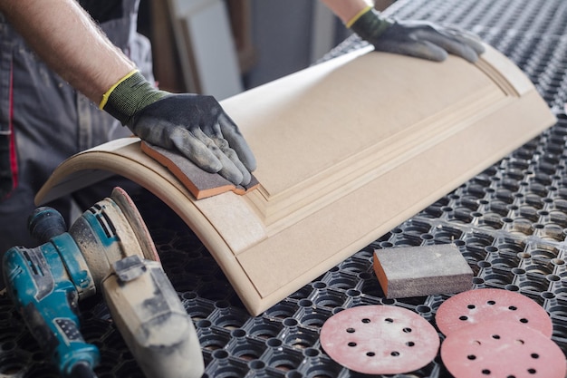 Co do cięcia paneli warto wiedzieć przed rozpoczęciem prac?