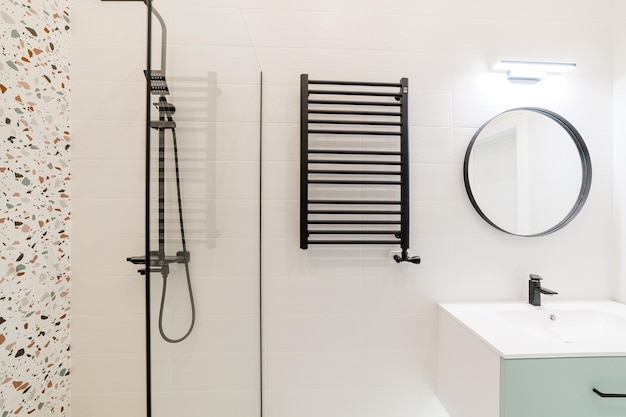 Jak działają grzejniki łazienkowe co i na co zwrócić uwagę przy wyborze?