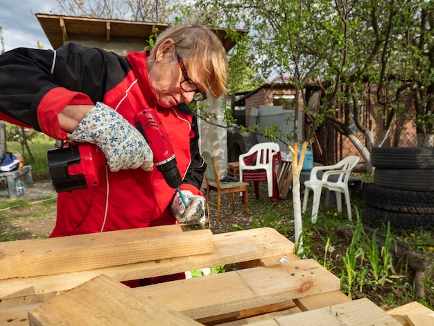 Jak naostrzyć piłę tarczową domowym sposobem?