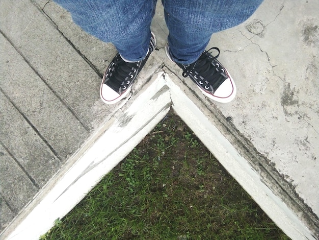 Jak obliczyć kąt nachylenia dachu w stopniach?