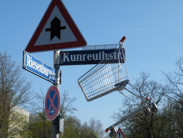 Jak wytoczyć stożek na tokarce i o czym pamiętać podczas pracy?