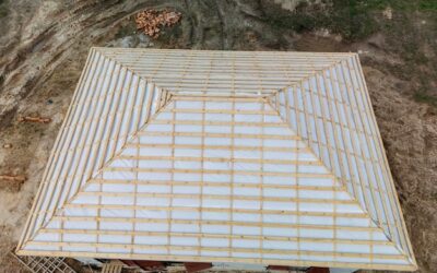 Jak zmierzyć dach dwuspadowy bez profesjonalnych narzędzi?