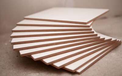 Co to jest płyta warstwowa i gdzie znajduje zastosowanie?