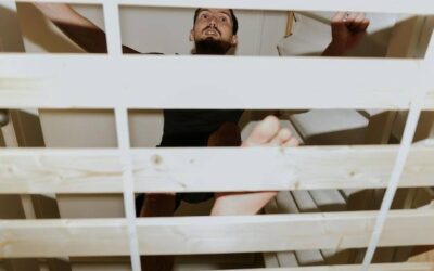 Jak usztywnić strop drewniany w starym domu?