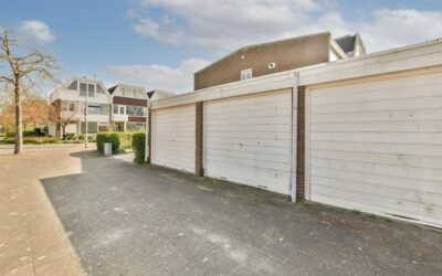 Jak zbudować garaż z płyt ogrodzeniowych samodzielnie?