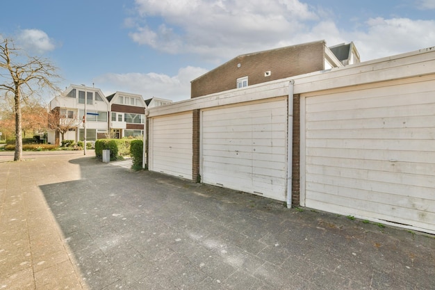 Jak zbudować garaż z płyt ogrodzeniowych samodzielnie?