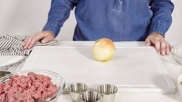 Jak zrobić stół do krajzegi w domowym warsztacie?