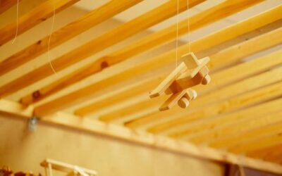 Jaka grubość belek stropowych drewnianych będzie odpowiednia do domu?