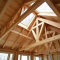 Jak zacinac krokwie na dach aby uzyskać stabilną konstrukcję?