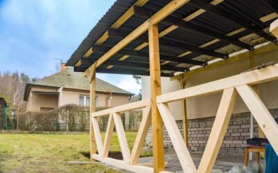 Jak zbudować drewnianą altanę w przydomowym ogrodzie?