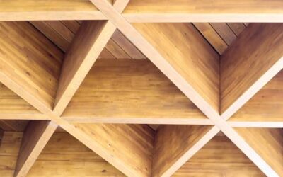 Jaki przekrój belek na strop drewniany wybrać?