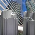 Aluminium czy stal to lepszy wybór do domu i przemysłu?