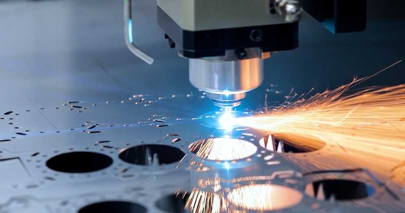 Jak ograniczyć straty materiału podczas cięcia blach CNC?