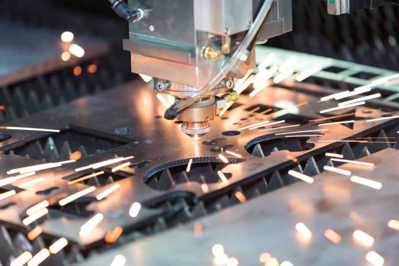 Jak ograniczyć straty materiału podczas cięcia blach CNC?